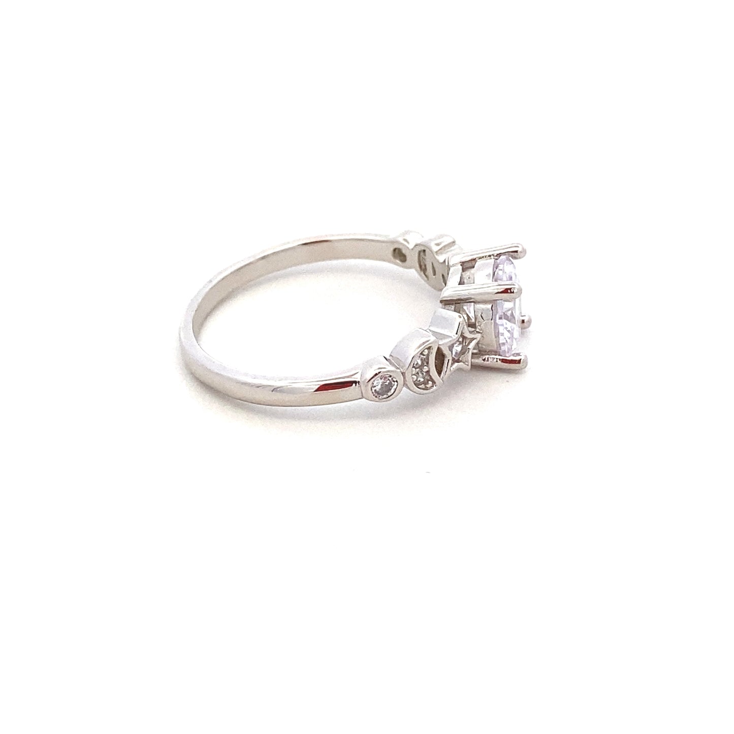 R64518 4PRNG RND CZ W/CZ STAR,MOON ON SIDES R