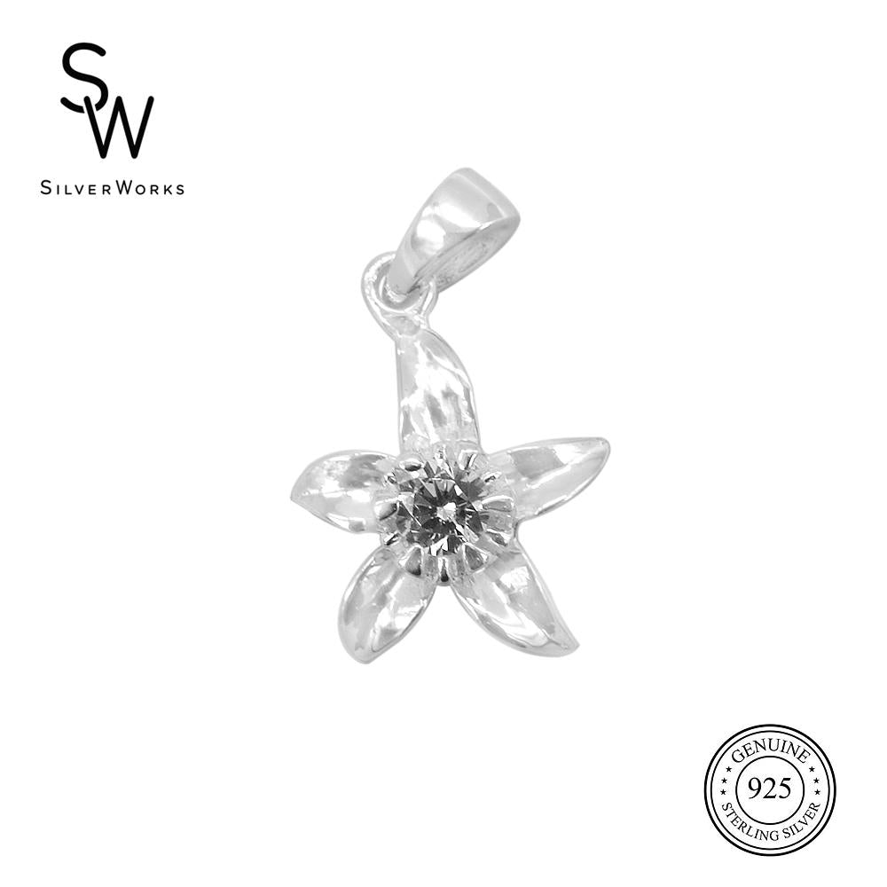 Silverworks Classic Flower Pendant with Round Stone C4954