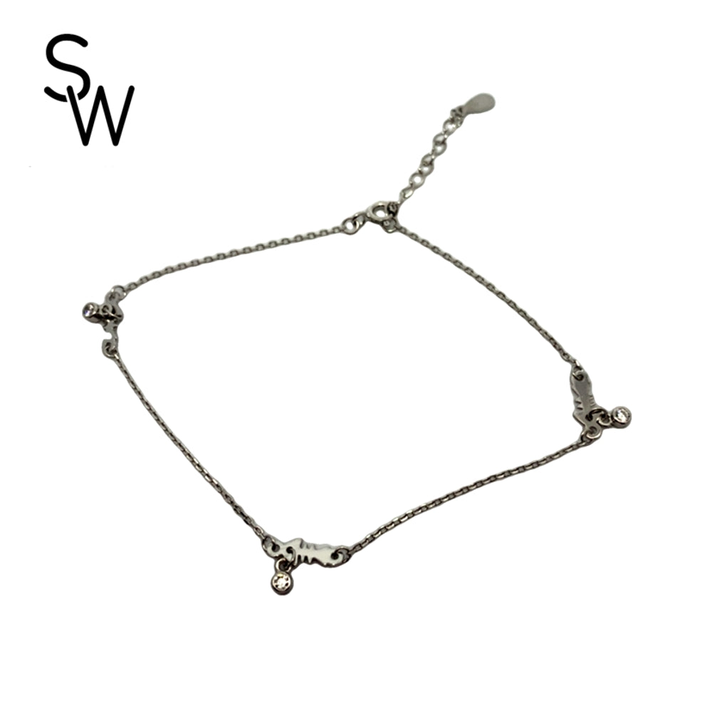 
                      
                        B5319 3FISHBONE W/3RND CZ ROLO CHAIN 1.61G
                      
                    