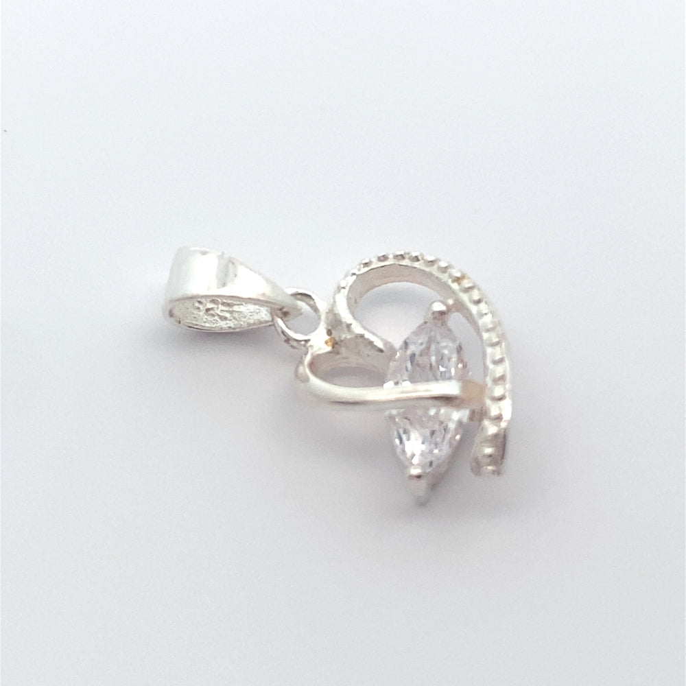 C4853 CUTOUT HEART WITH MARQUEE CZ SC 0.7G