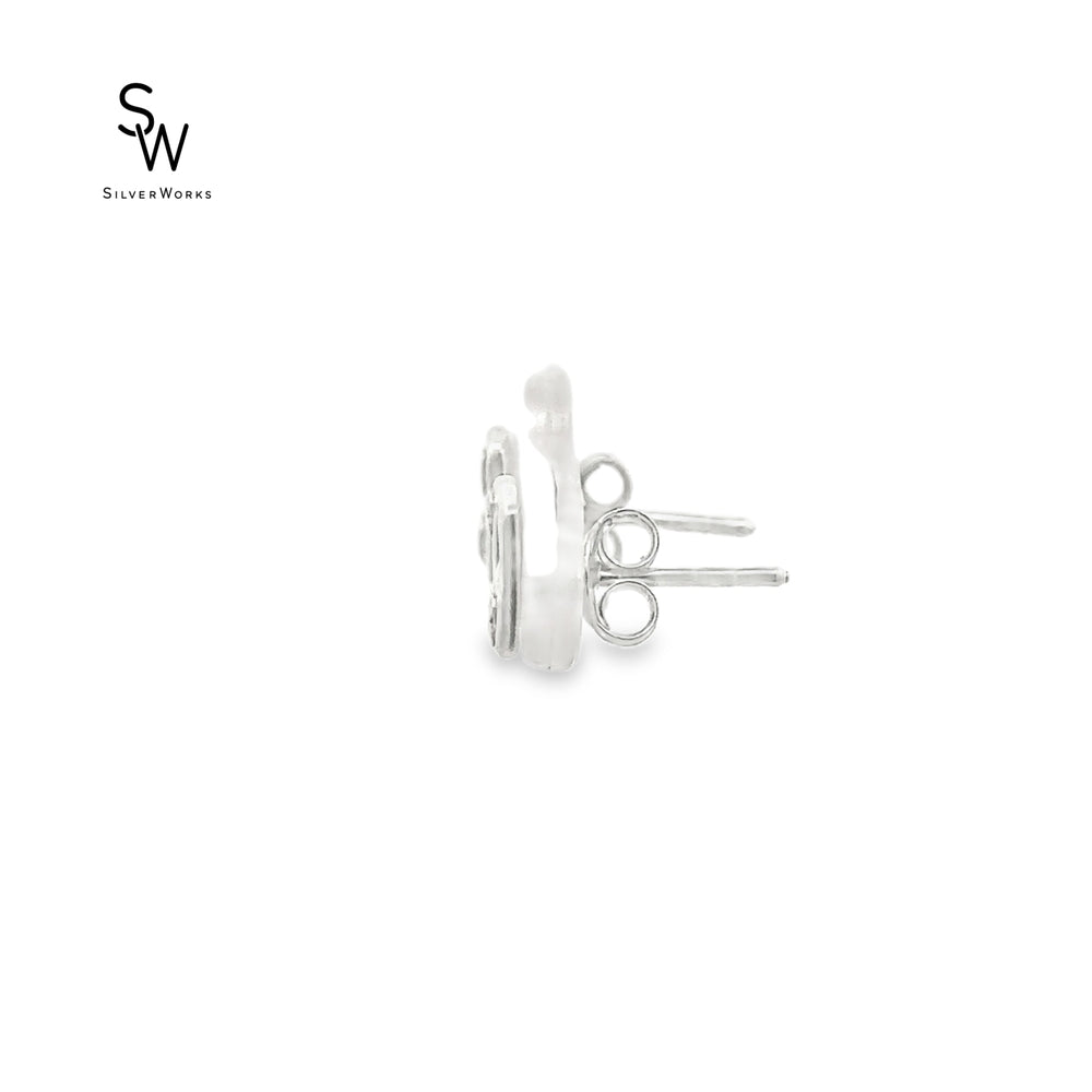 
                      
                        E5620 PLAIN SQUARE WITH HEART EARRING STUD
                      
                    