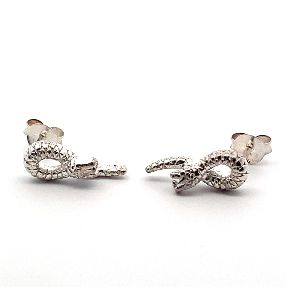 E7081 CURL SNAKE STUD 1.5G