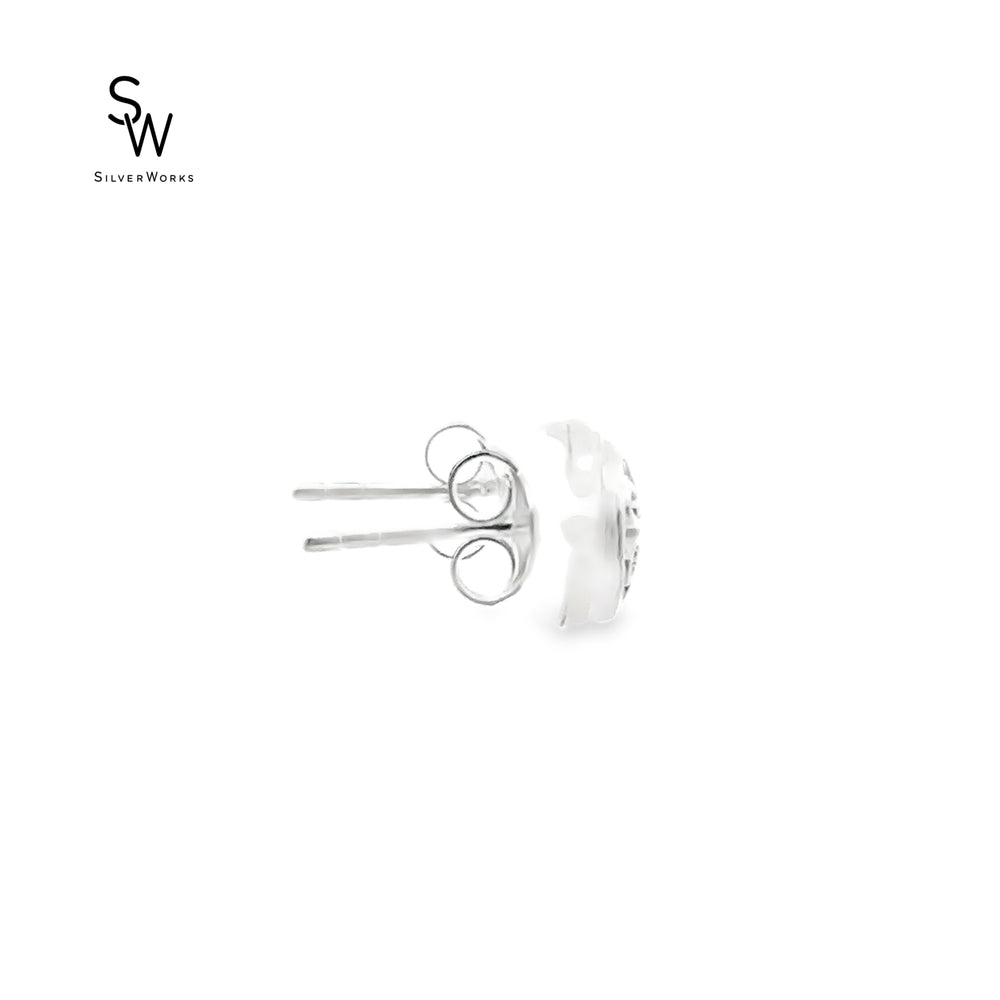 
                      
                        E7501 ROUND CUT OUT FLOWER STUD 0.8G
                      
                    