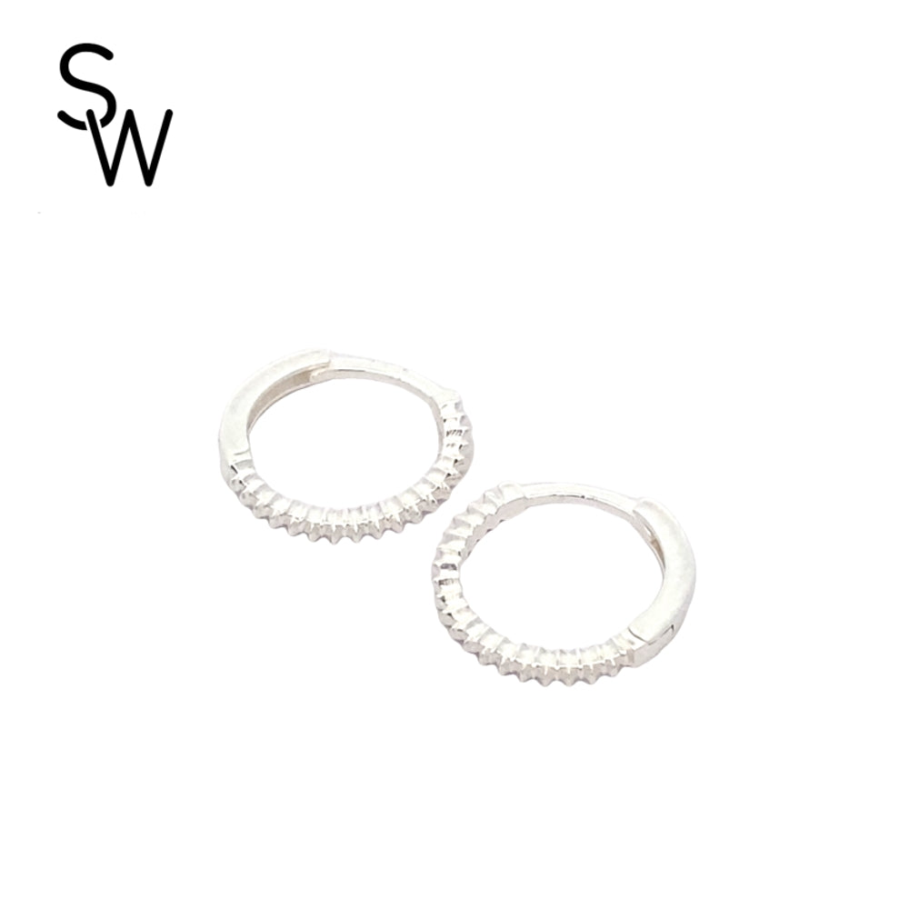 
                      
                        E7645 D/C HUGGIES SE 2.16G
                      
                    
