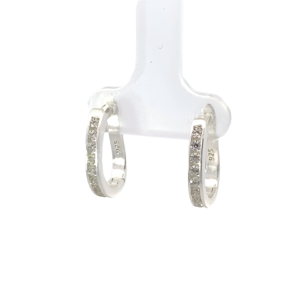 
                      
                        E7647 CZ HUGGIES SE 2.05G
                      
                    