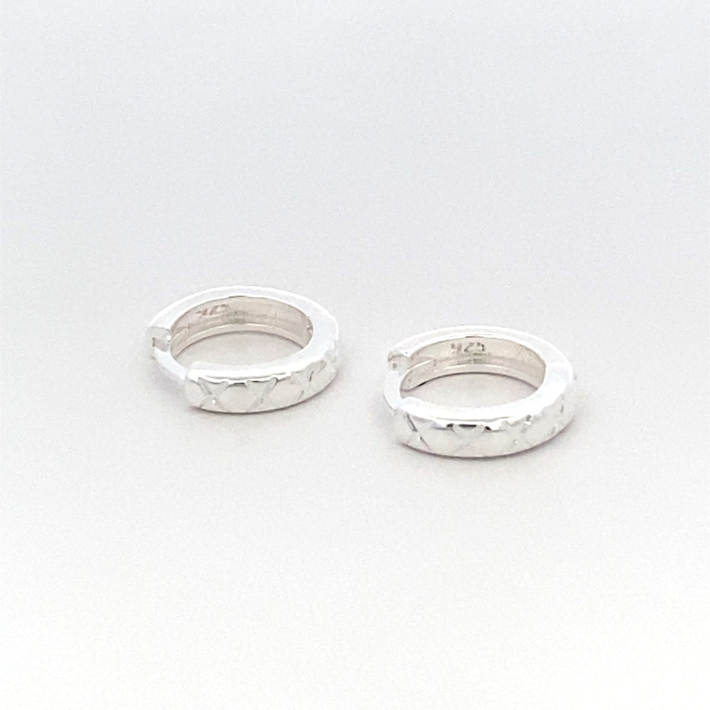 
                      
                        E7654 TEXTURED 4 X HUGGIES 3X13MM SE 2.28G
                      
                    