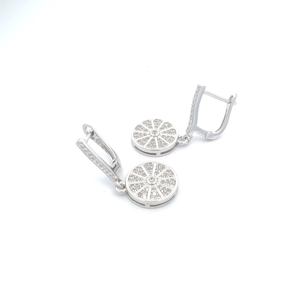 
                      
                        E7743 DNGLNG RND FILIGREE HUGGIES SE 4.05G
                      
                    