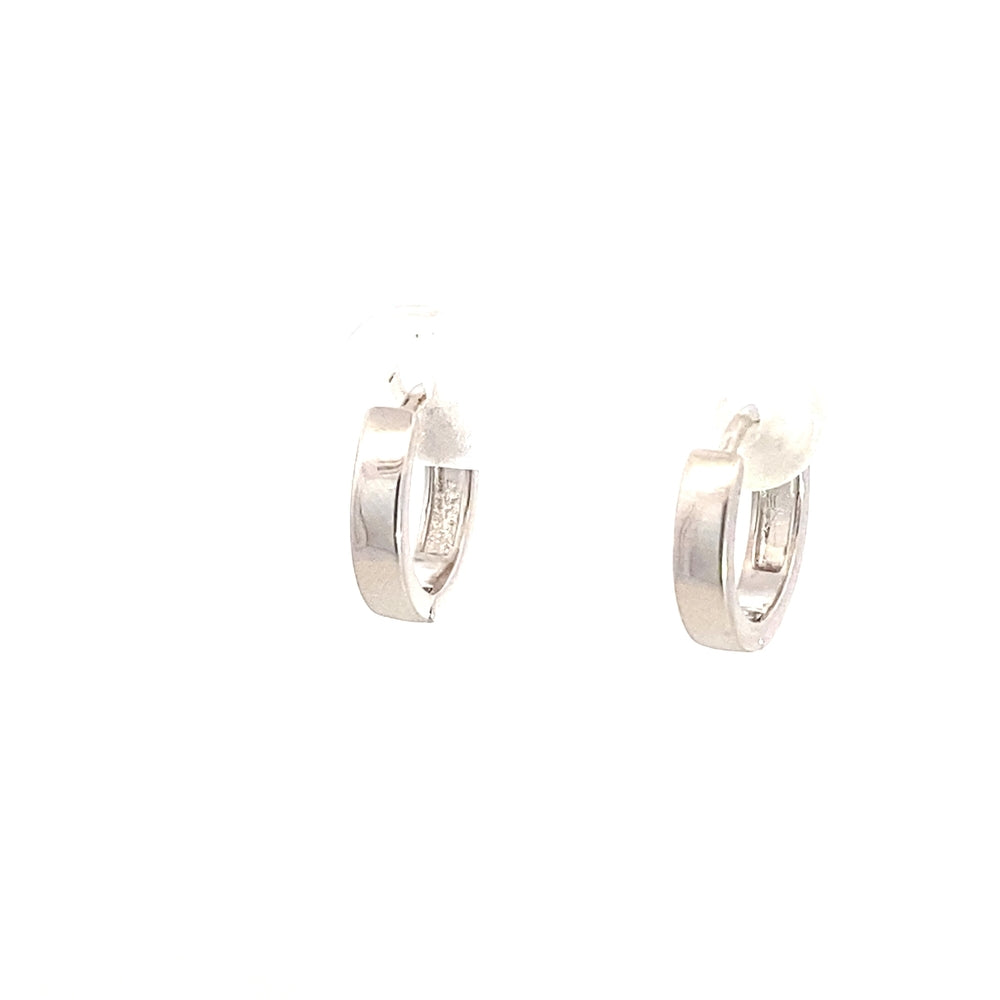 
                      
                        E7806 SUN AND MOON IN BLK ENAMEL RHODIUM HUGGIE EARRING 1.86G
                      
                    