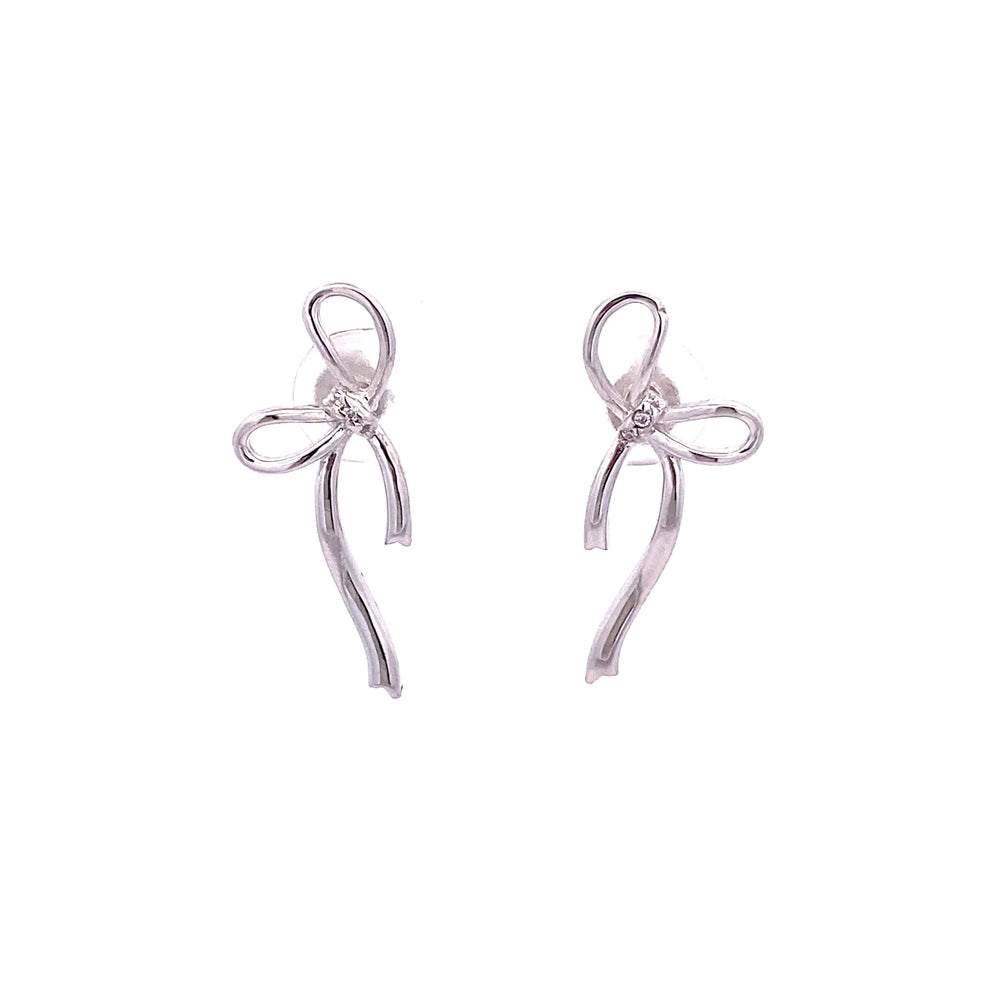 E8047 SILVER RIBBON WTH MID FLDCZ STUD 1.85G