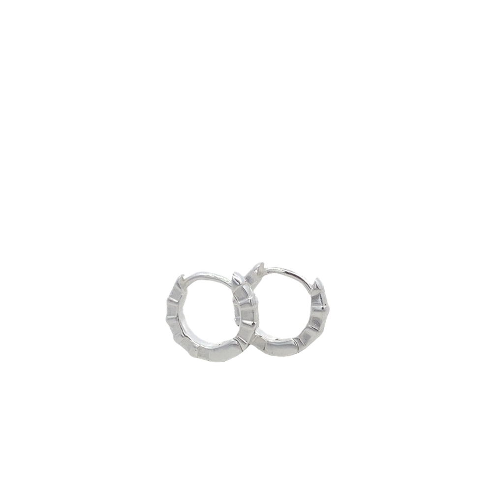 E8059 SLVR 7MM PTTRND HOOP EARRNG 1.3G