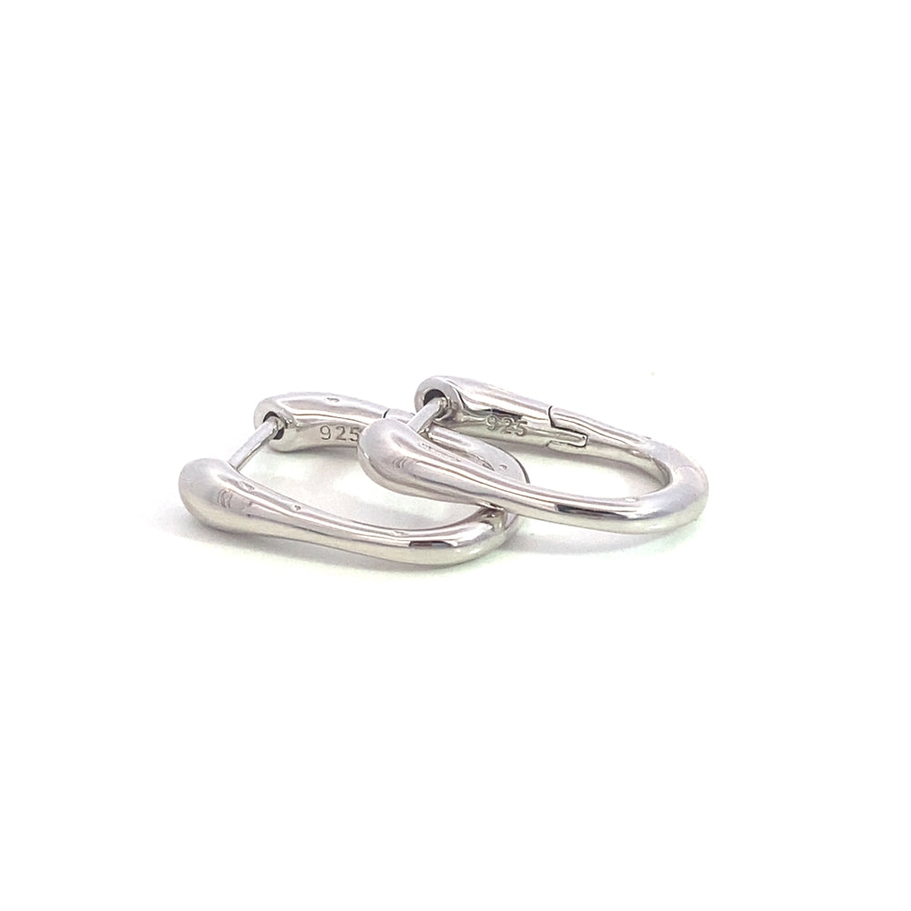 
                      
                        E8087 SILVER USHAPED HOOP CLIP ON EARRNG 3.9G
                      
                    