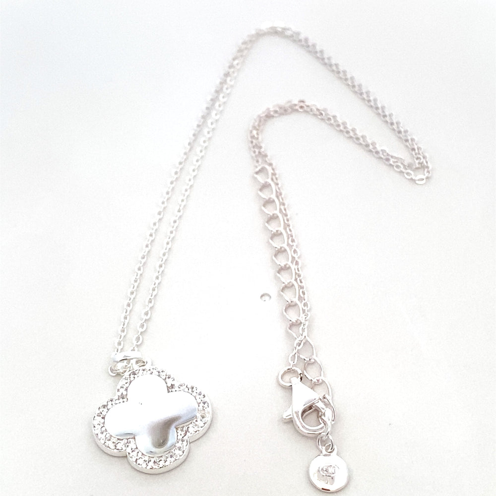 
                      
                        CLOVER LEAF PENDANT CZ AT SIDE NECKLACE
                      
                    