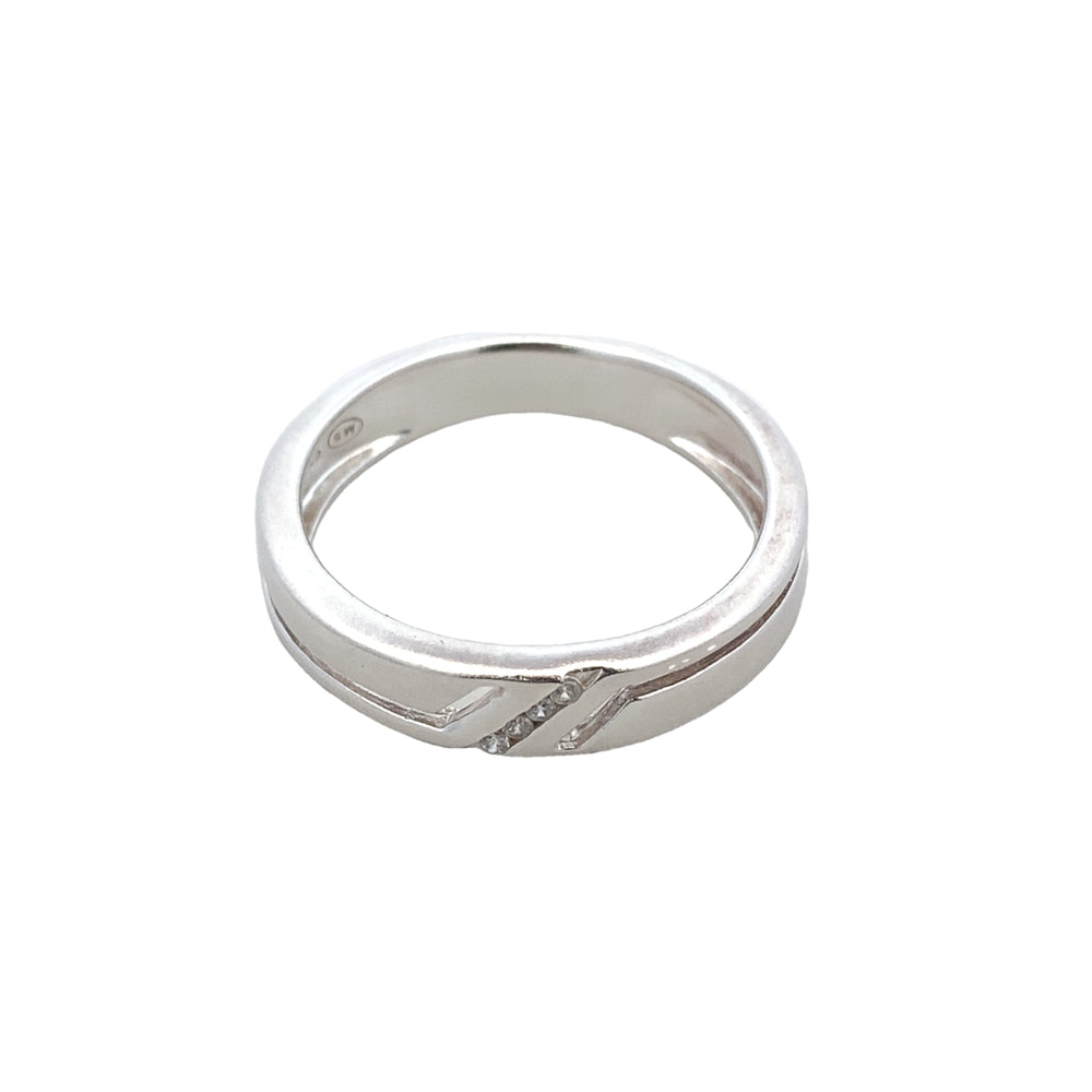 
                      
                        R610710 CZ SLANT ACCENT DESIGN RING 4.8MM,4.3G
                      
                    