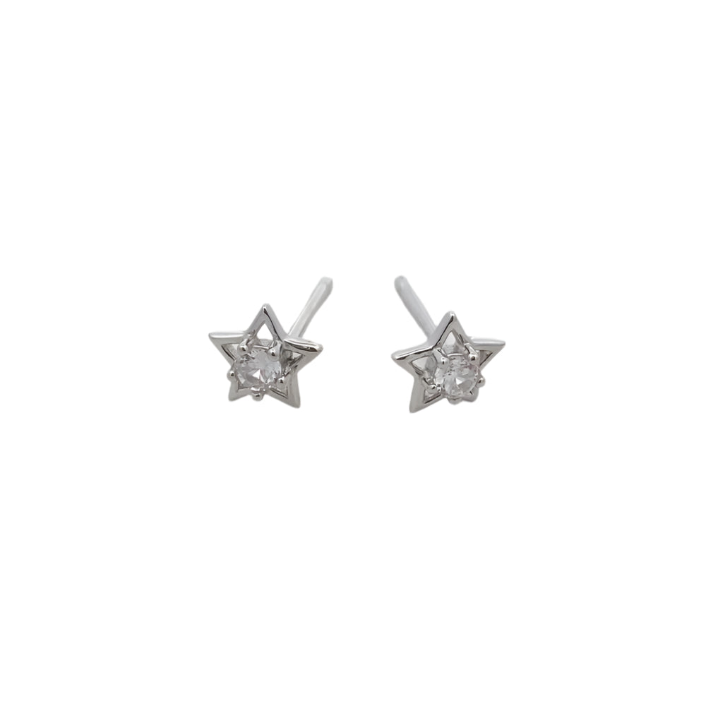 
                      
                        S796 RHOD SET STR IN WHT ENML EARCUFF MID CZ STONE IN PRONG
                      
                    