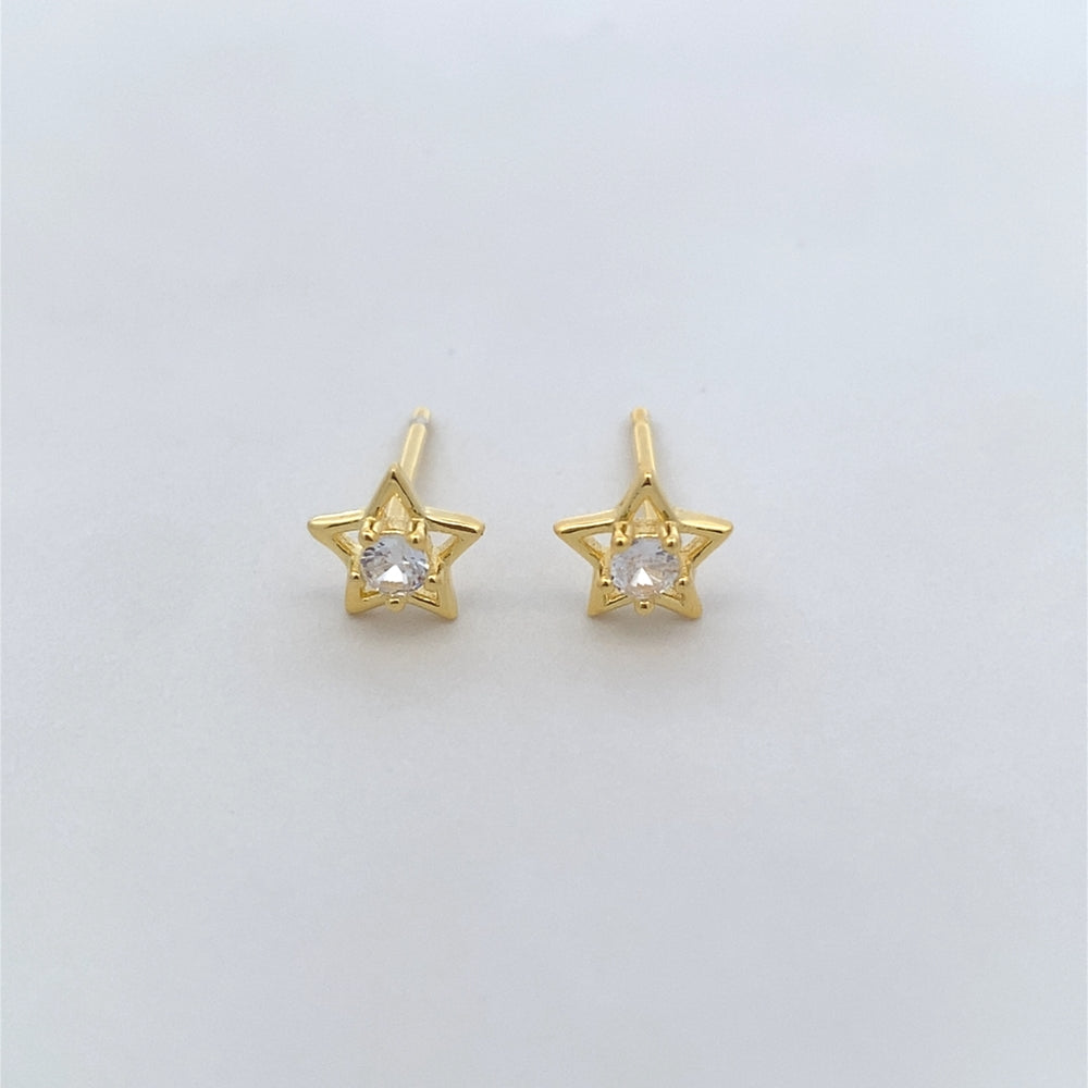 
                      
                        S797 GPLTD SET OF STR IN WHT ENML EARCUFF MID CZ IN PRONG
                      
                    