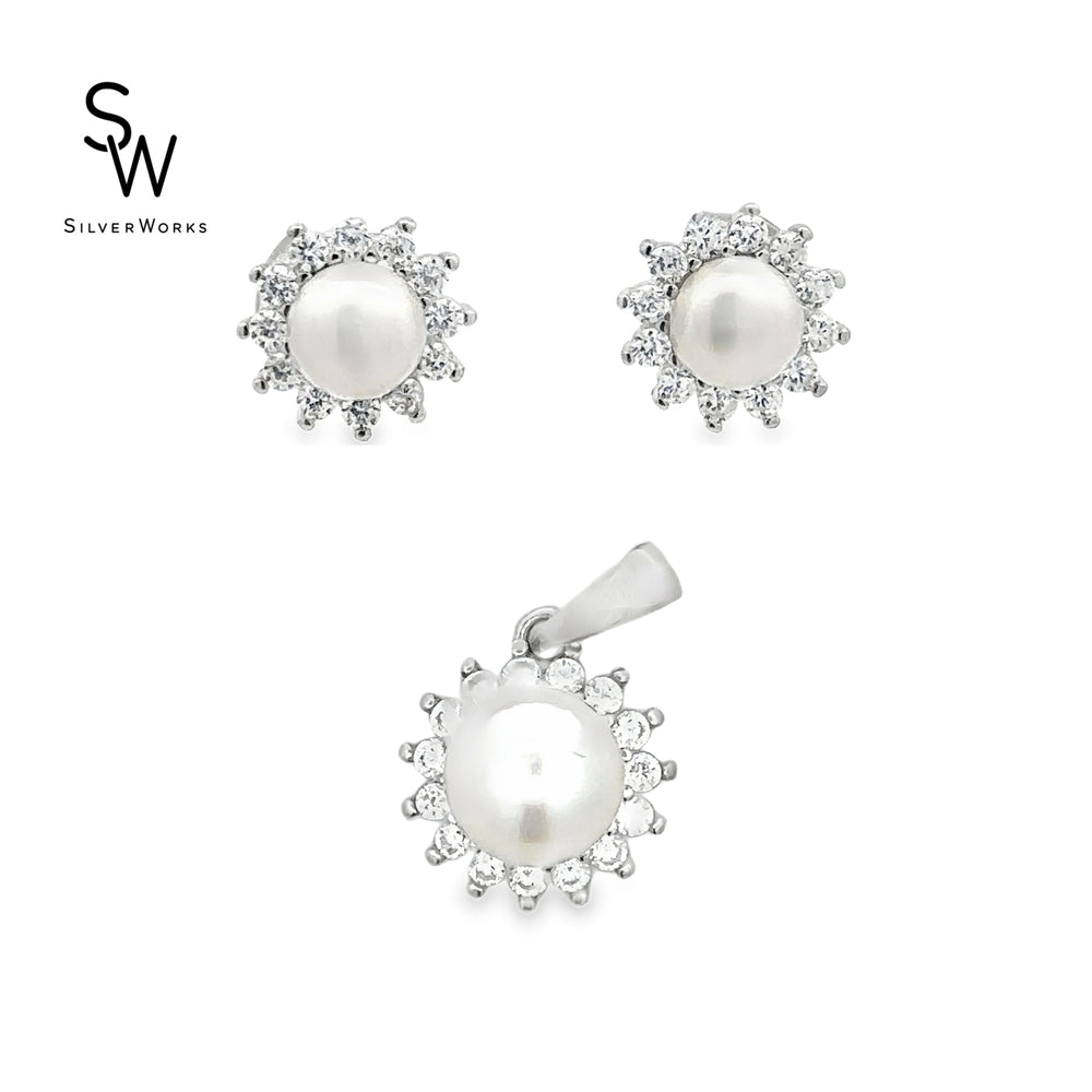 
                      
                        S885 RHOD CZ FLWR WTH FRSHWTER 8MM PNDNT 6MM STUD SET 3.2G
                      
                    