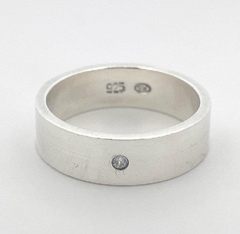 R371211 SANDBLASTED BAND W/CZ 5MM