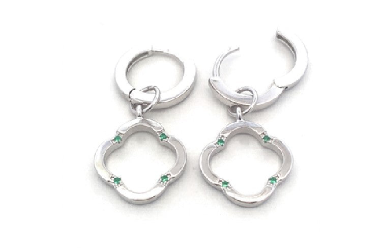 E7793-G SLVR PLAIN HOOP WTH 4 GRN CZ DNGLNG OPN FLWR