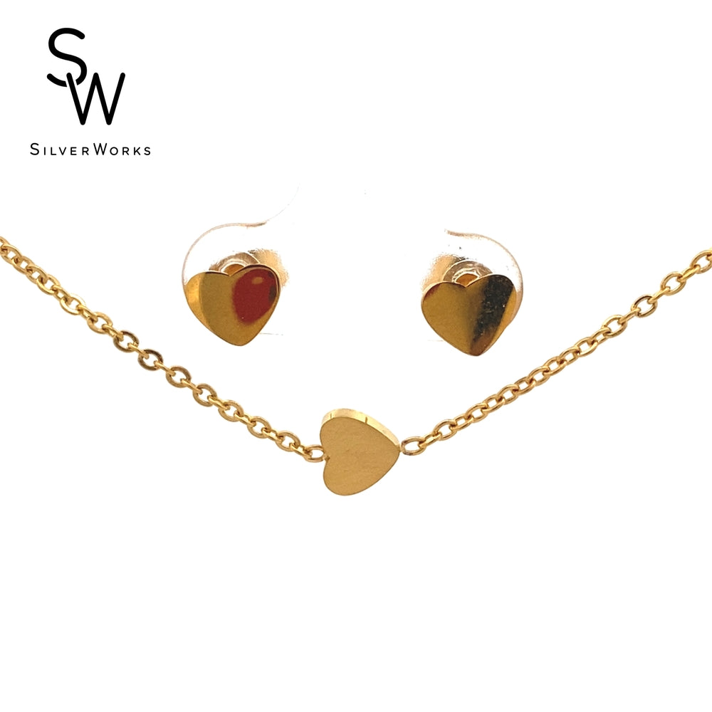 X4416 SS GOLD CUT OUT HEART SQUARE BAR XN,XE STUD HEART