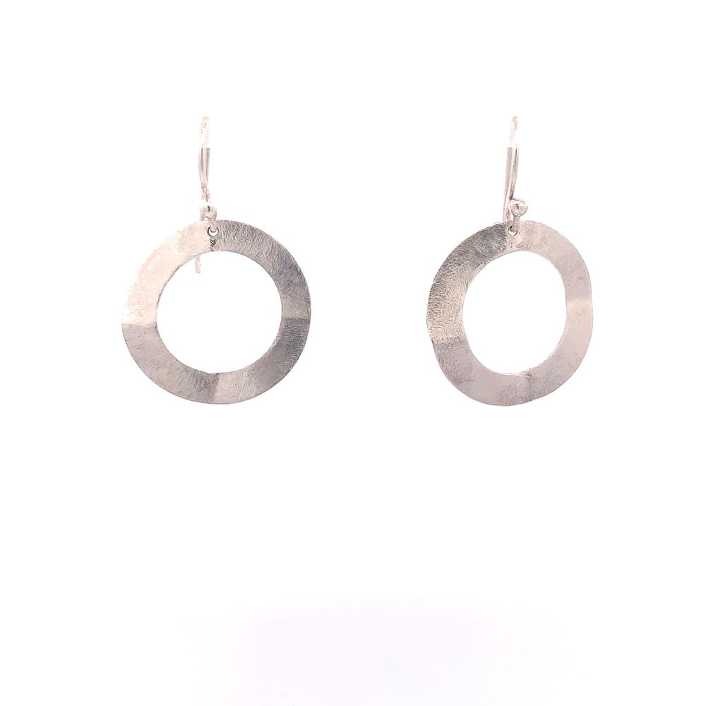 
                
                    Load image into Gallery viewer, Maybellene Silver Drop Earrings
                
            