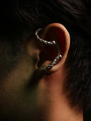 
                
                    Load image into Gallery viewer, Mercurius Earcuff
                
            