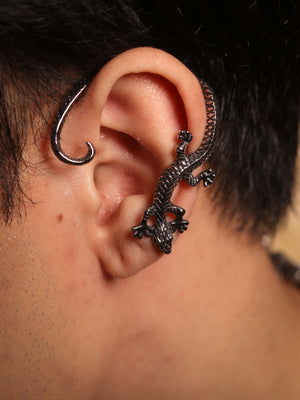 
                
                    Load image into Gallery viewer, Mantis Earcuff
                
            