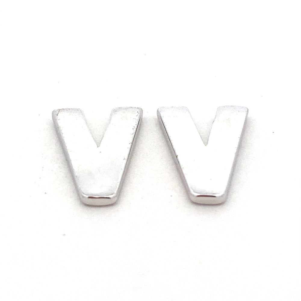 C5106 FLAT POLISH LETTER V WITH ARGOLIA