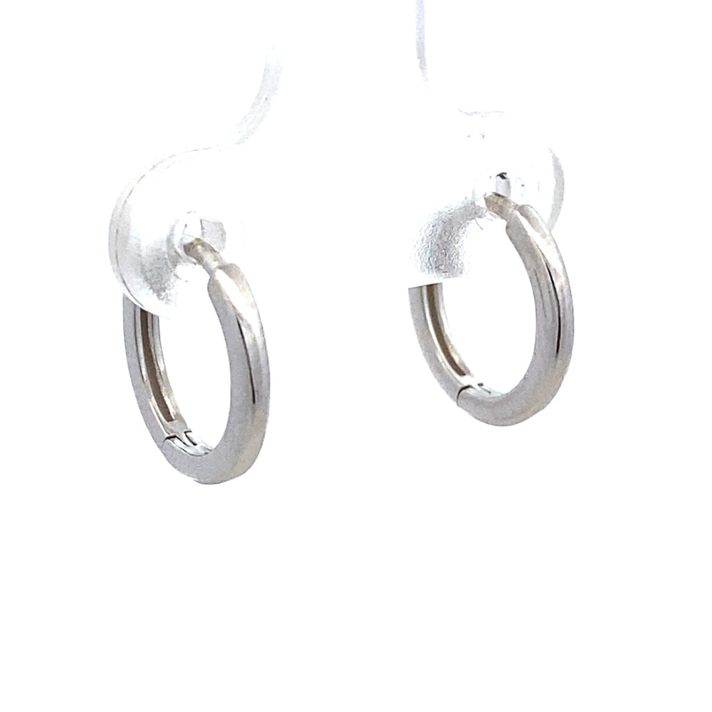 
                      
                        E7807 PLAIN RHODIUM HOOP EARRING 1.17G
                      
                    