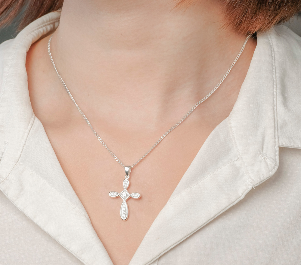 
                
                    Load image into Gallery viewer, Aerin Eternity Cross Silver Pendant Unisex
                
            