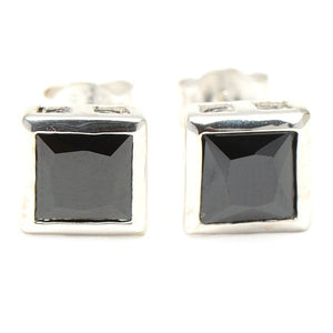 
                
                    Load image into Gallery viewer, Stud Black Square Earrings
                
            